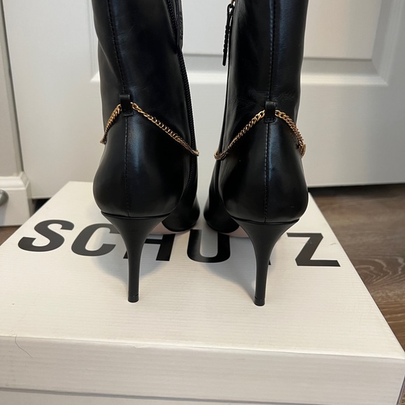 Brand new stiletto bootie with chain detail - Picture 2 of 6